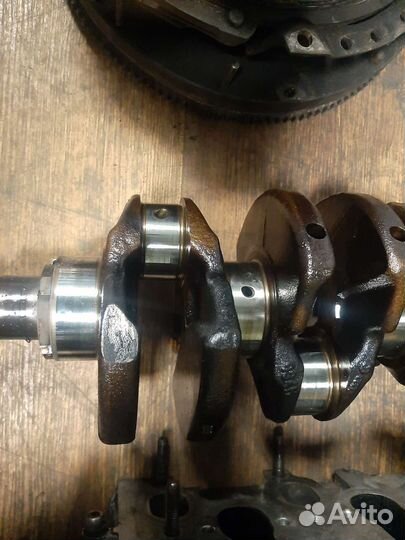 Коленвал audi 100 C4. 2.3