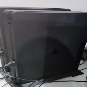 Продам sony PlayStation 4 slim 1Tb