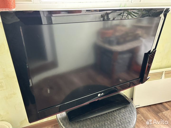 Телевизор LG tv 32 '