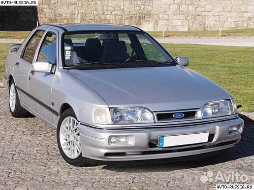 Лобовое стекло на Ford 