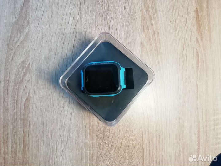 Наручный смарт браслет Jet Kid Connect