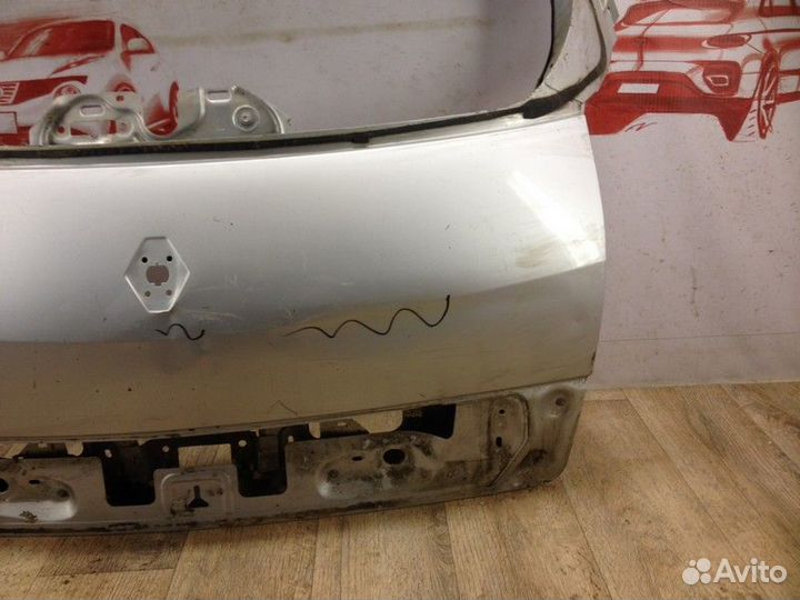 Дверь багажника Renault Scenic (2003-2009)