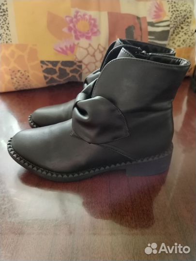 Ботинки для девочек 36раз