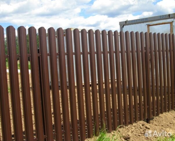Штакетник металлический, в наличии и под заказ