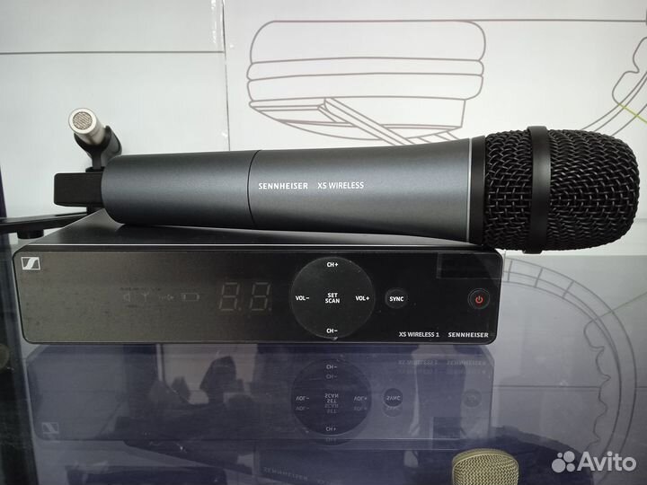Вокальная система Sennheiser XSW 1-825-B