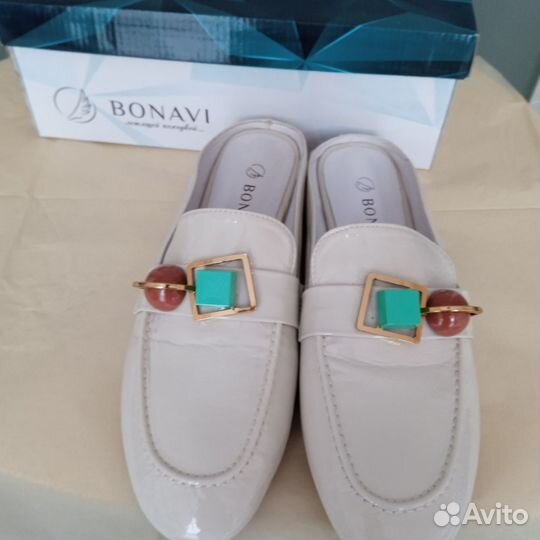 Сабо из натуральной лаковой кожи