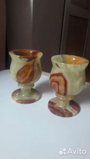 Рюмки и пепельница