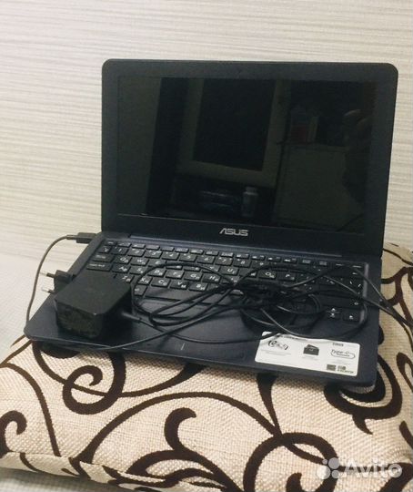 Ноутбук asus