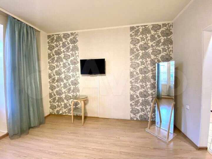 2-к. квартира, 55 м², 3/10 эт.