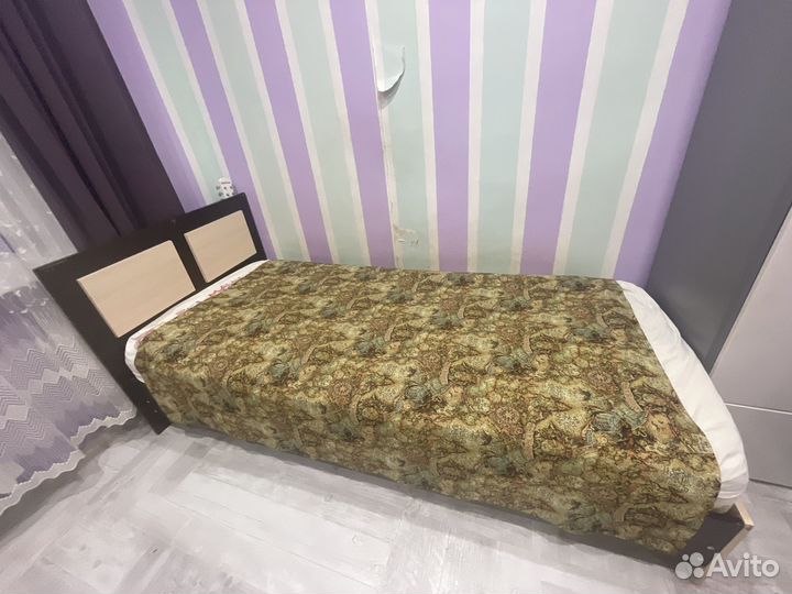 Кровать с матрасом