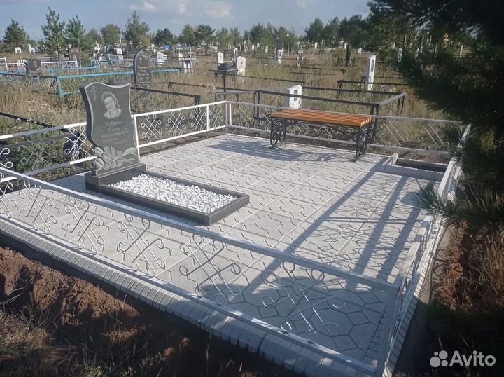 Благоустстройство могил, памятники