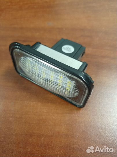 Подсветка номера Mercedes-Benz,Chrysler