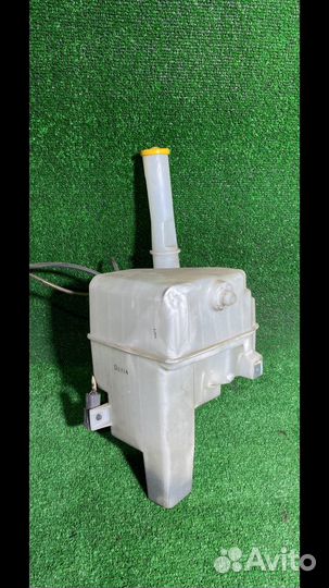 Бачок омывателя Mazda 6 1