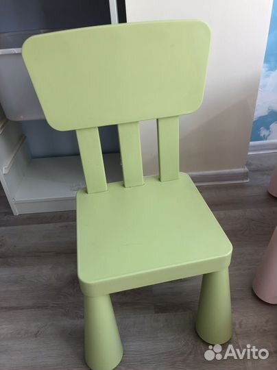 Детский стол IKEA маммут с табуретка и стул