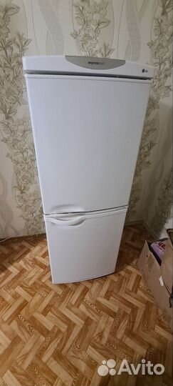 Холодильник LG
