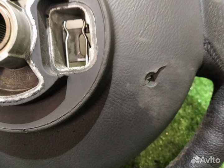 Руль Renault Sandero хэтчбэк K7JA710 2012