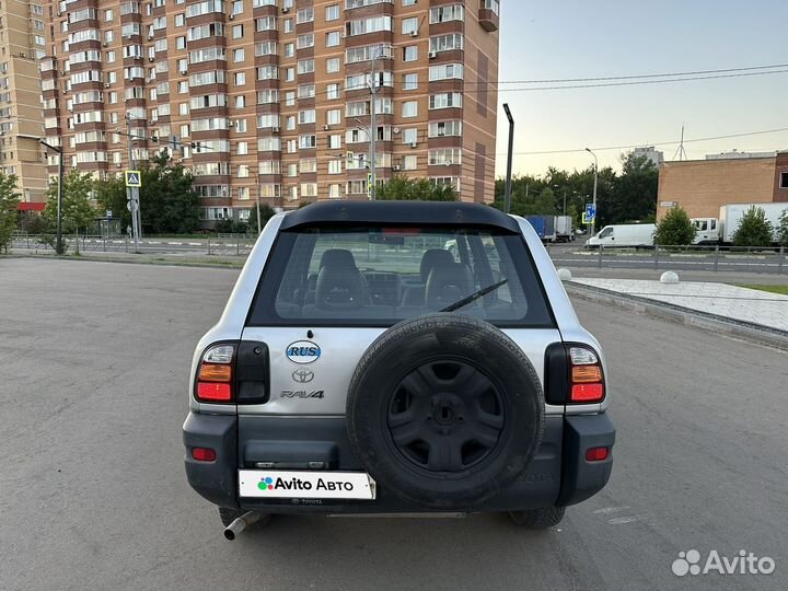 Toyota RAV4 2.0 AT, 1998, 326 000 км