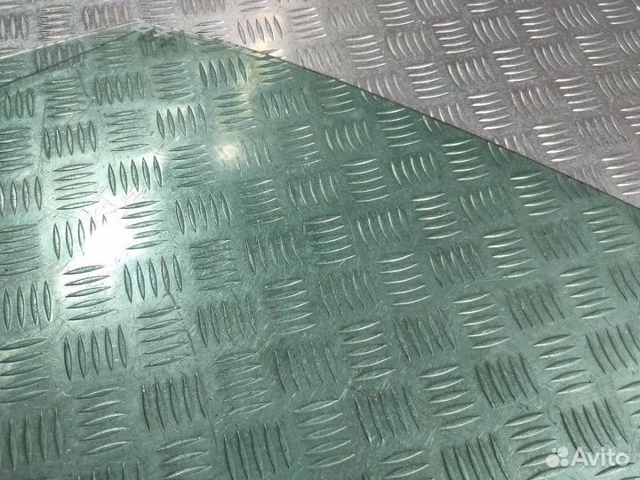 Стекло двери задней правой Volkswagen Passat B7