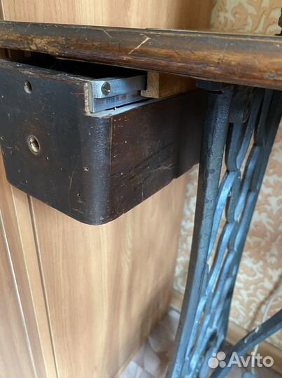 Раритетная швейная машинка