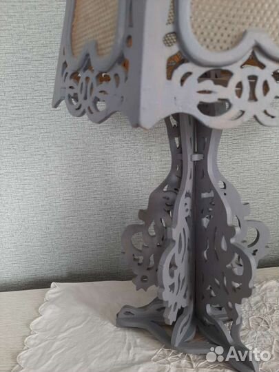 Лампа эл. настольная, ручная работа по дереву