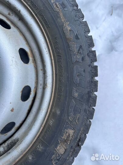 Колеса зимние Bridgestone185 65 r15 на солярис