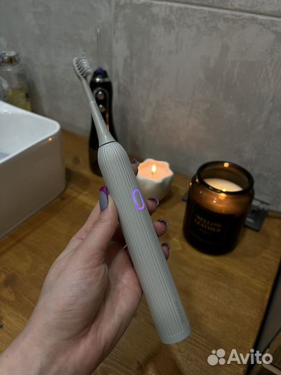 Электрическая щетка revyline rl 060