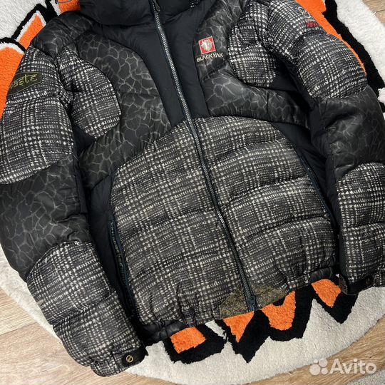 Пуховик Black Yak