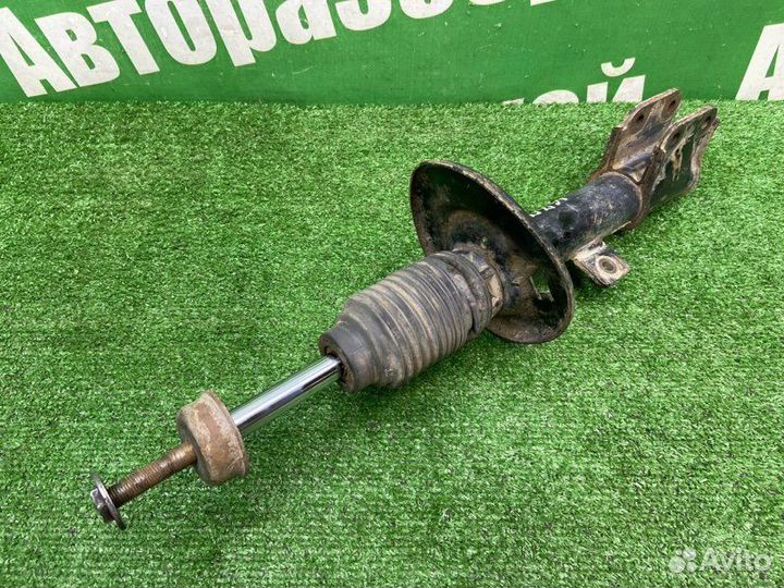 Стойка подвески передняя правая Peugeot 308 EP6