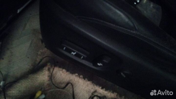 Продам сидения на Тайота Прадо передние 2 шт