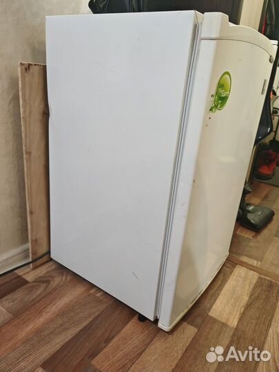 Холодильник маленький с морозилкой бу