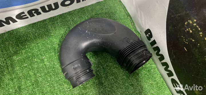 Патрубок воздушного фильтра Skoda Octavia