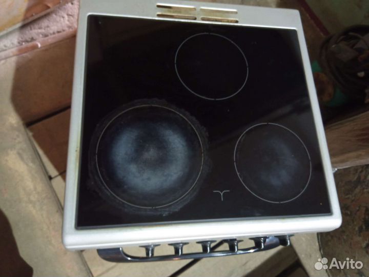 Плита электрическая Beko CS 47100 S бу