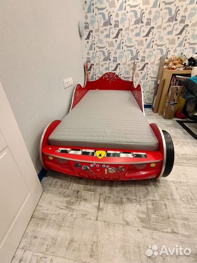 Кровать детская машинка