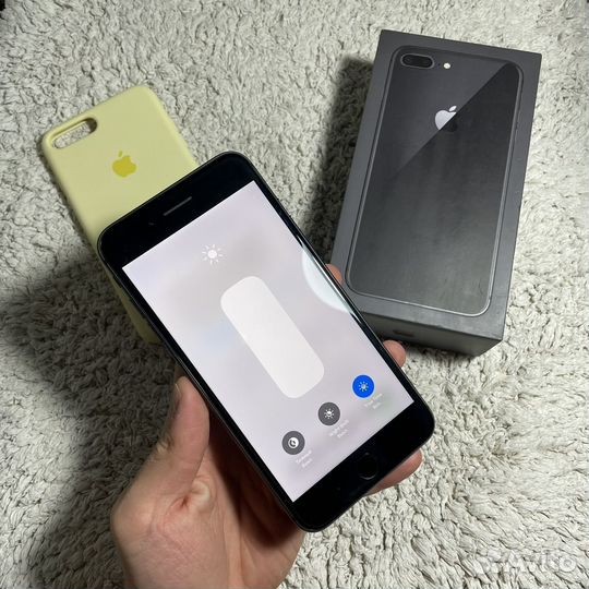 iPhone 8 Plus, 64 ГБ