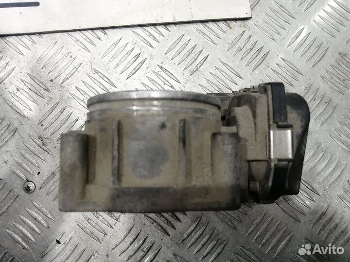 Дроссельная заслонка двигателя N52 BMW
