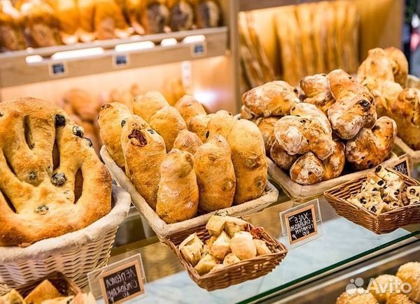 Пекарня-шаурма в проходном месте с огромным потоко