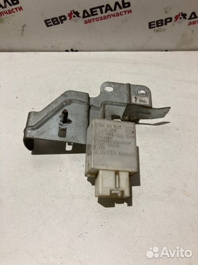 Реле поворотов Ford Ranger пикап 2 2007