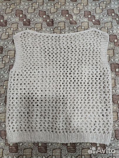 Жилет вязаный тепленький 48