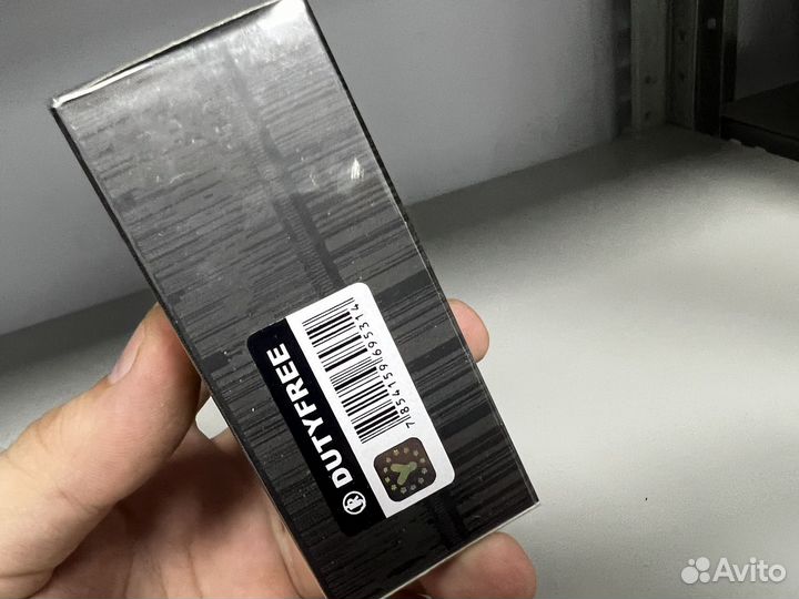 Escentric molecules 01