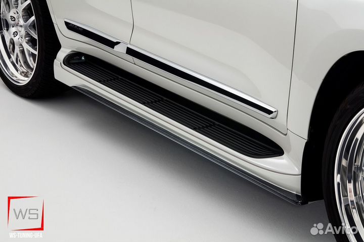 Пороги с подсветкой Toyota Land Cruiser 200 R663