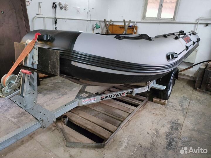 Лодка моторная RB-410 с прицепом
