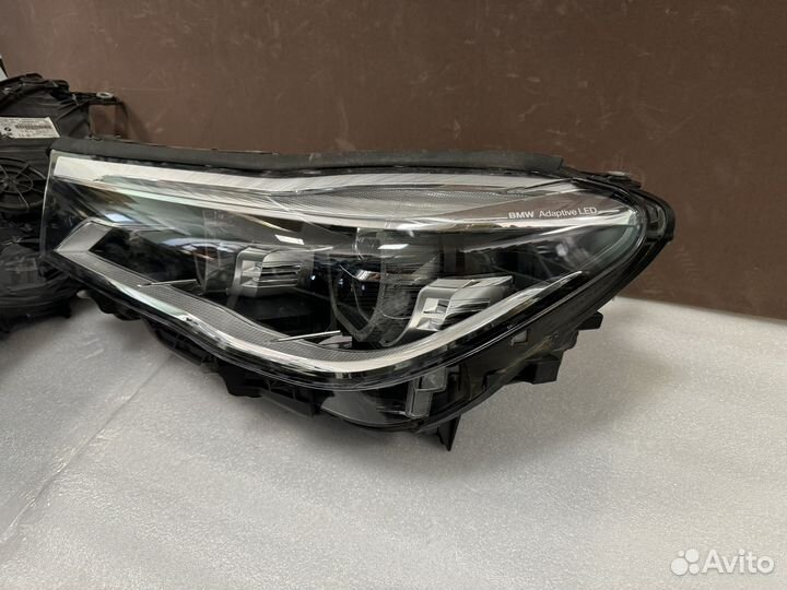 Левая фара на BMW 7 G11 G12 LED Adaptive до рест