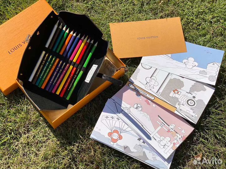 Набор цветных карандашей louis vuitton