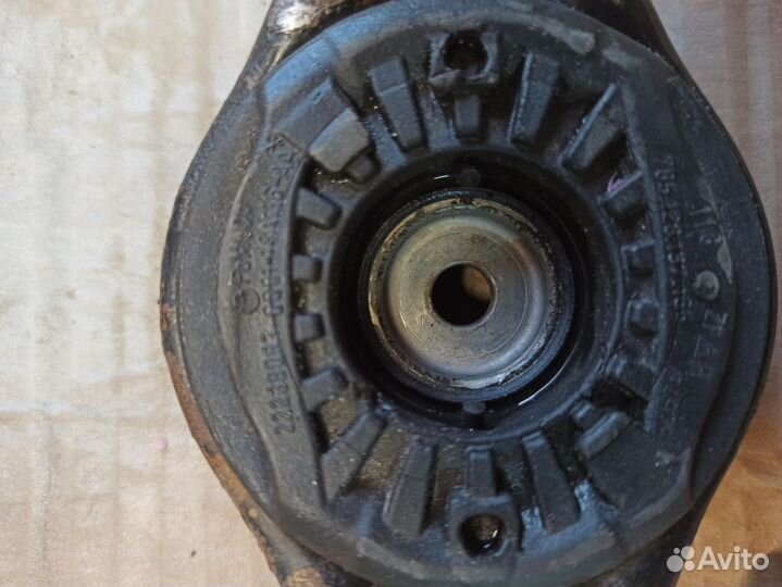 Опоры заднего амортизатора Ford Mondeo 4