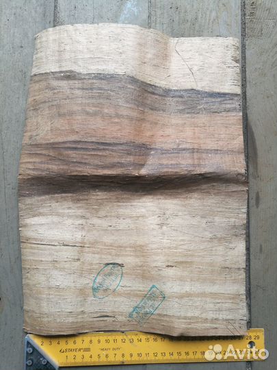 Статуэтки из Египта и папирус