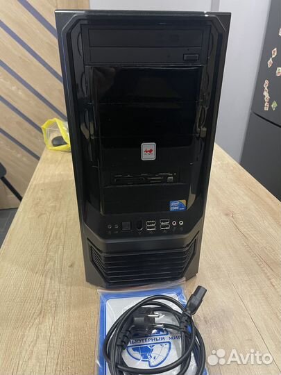 Компьютер системный блок
