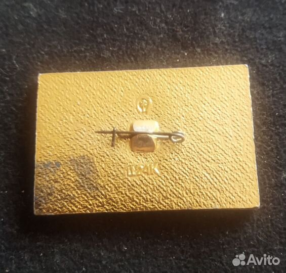 Значок СССР. Олимпиада 80. Голубой