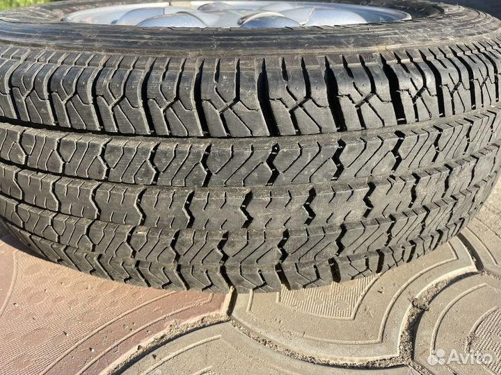 Колесо на ниву R15 запаска как новая