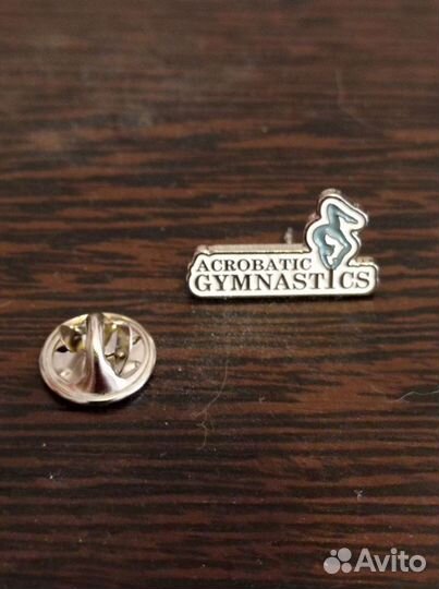 Коллекционный значок спортивный