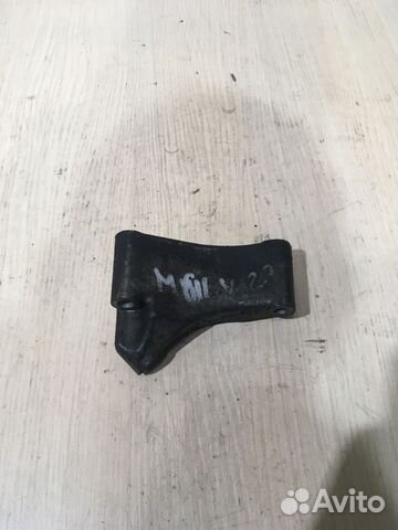 Кронштейн кондиционера мерседес Е210 2.7 TDI